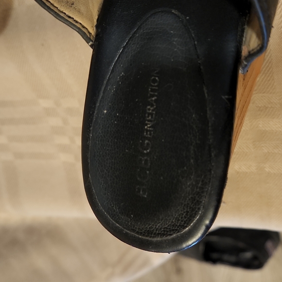 BCBGeneration Karena Platform Mules Size 6.5 - Picture 6 of 10